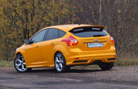  Ford Focus ST     