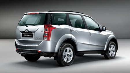 Mahindra XUV500   