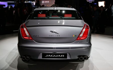 Jaguar      XJ