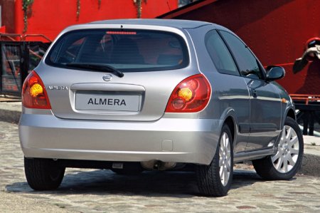 Nissan     Almera