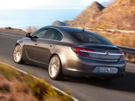   Opel Insignia   5 