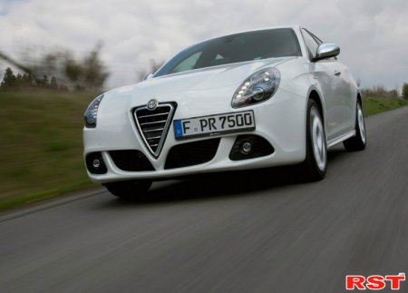   Alfa Romeo Giulietta   2017 .