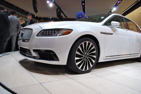  Lincoln Continental 2017     