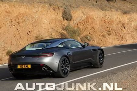   Aston Martin DB11     