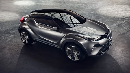 Toyota      CH-R