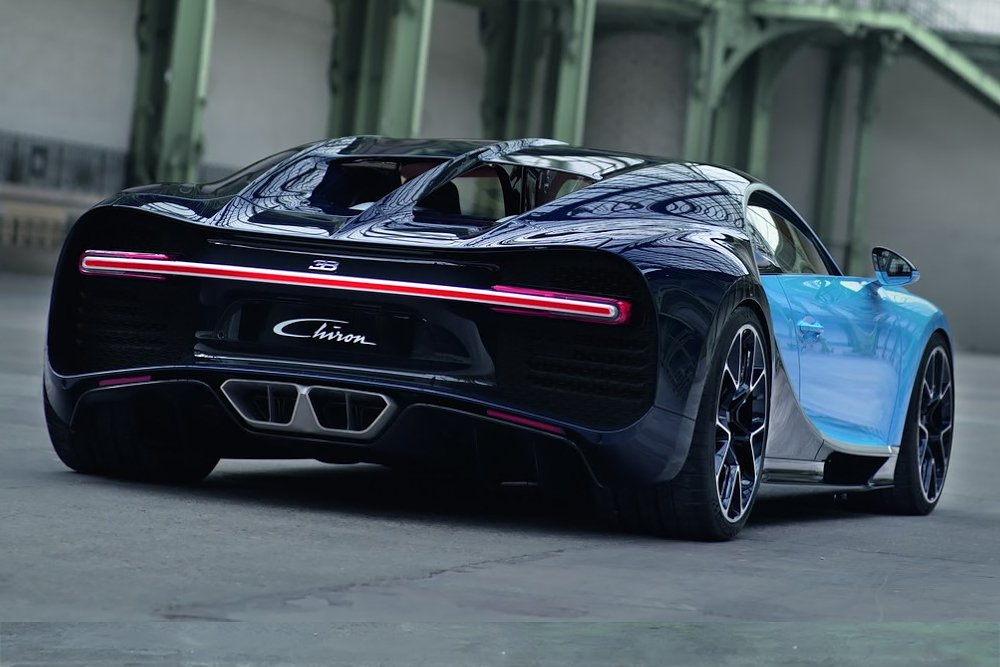 Bugatti Chiron Sport back