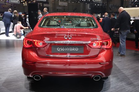 Infiniti      Q60