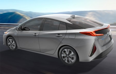    Toyota Prius Prime    -