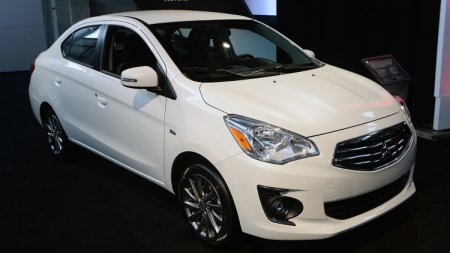  Mitsubishi Mirage G4     -