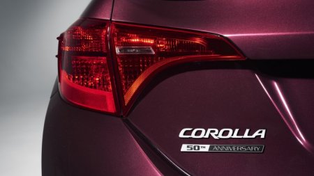   Toyota Corolla    -