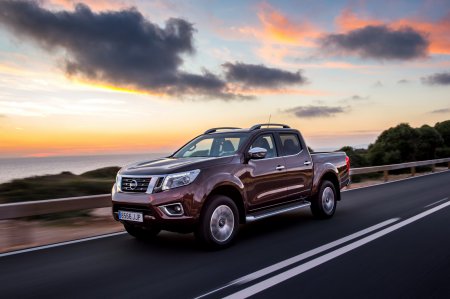 Nissan Navara    Mitsubishi L200      