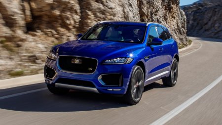  Jaguar F-Pace       