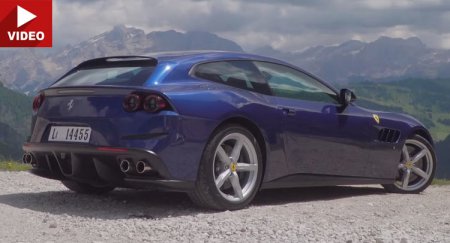  Ferrari GTC4Lusso    