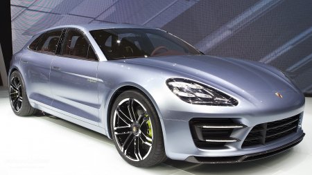    Porsche     Panamera