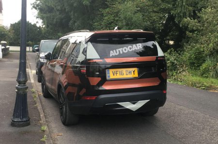   2017 Land Rover Discovery     