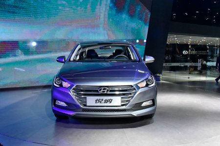 Hyundai    -  Solaris