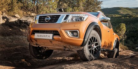 Nissan  - Navara 