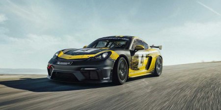   Porsche 718 GT4 Clubsport  425- 