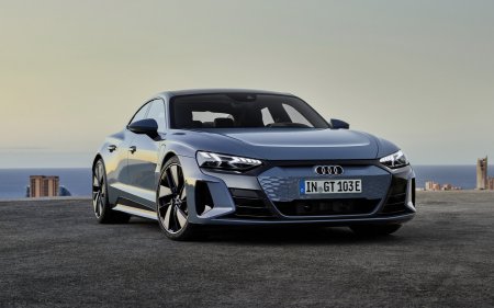 Audi     e-tron GT